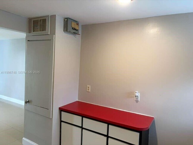 Building Photo - 2698-2704-2704 NW 65th Ave