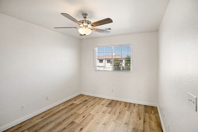 Building Photo - 3 Bed South Las Vegas Pool Home