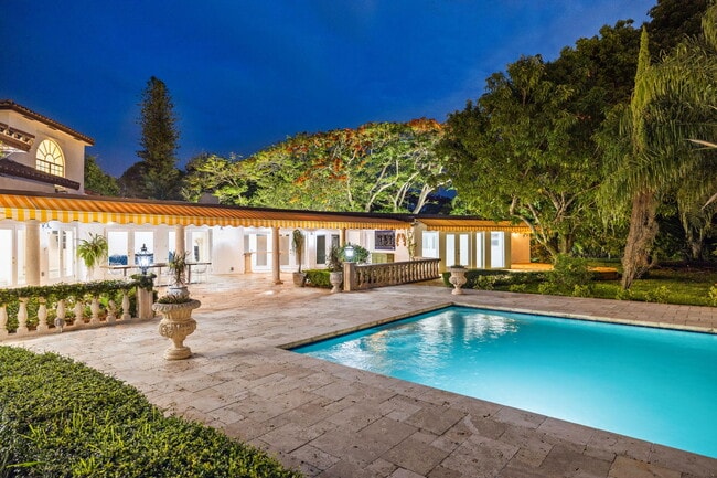 Building Photo - 12300 Old Cutler Rd