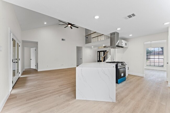 Building Photo - 7631 Ashton Dr