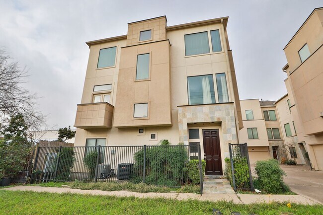 Building Photo - 1205 Birdsall St