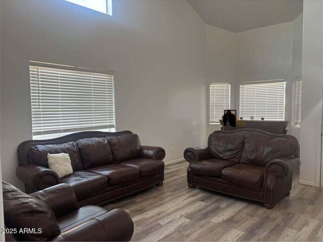 Building Photo - 1427 Cam Chavinda