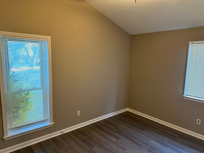 Building Photo - COMING SOON!!1816 Rapier Dr Horn Lake, MS 38637