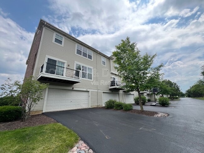 Building Photo - 498 Grosvenor Ln