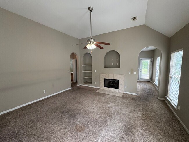 Building Photo - 5287 Promenade Dr