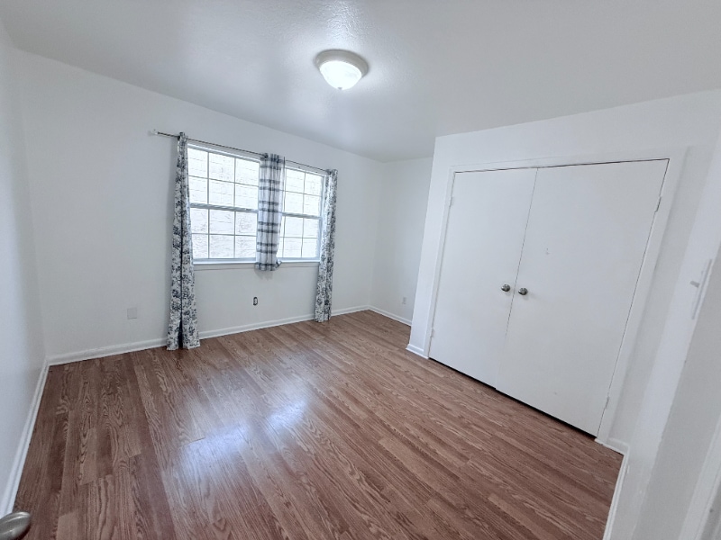 Building Photo - 629 Papworth Ave