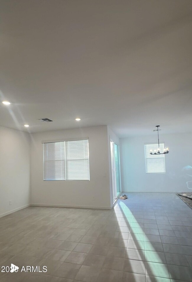 Building Photo - 2026 S 242nd Ave