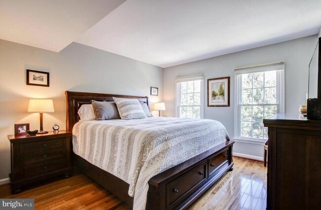 Building Photo - 9936 Foxborough Cir