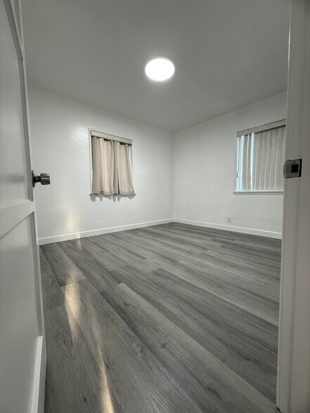 Building Photo - 627 N Stimson Ave