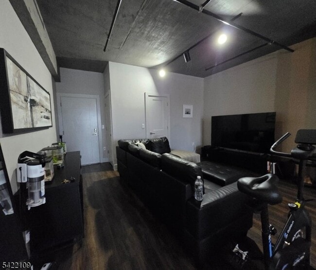 Building Photo - 58-60 Elm Street Unit 504