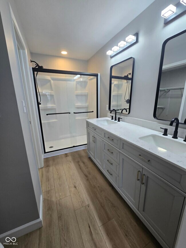 Building Photo - 481 Villa Meadow Dr