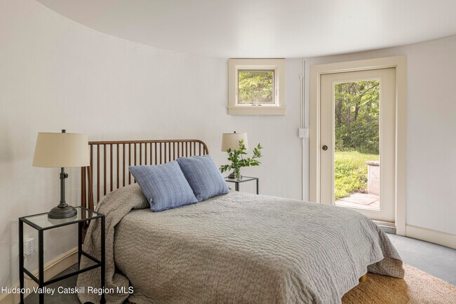 Building Photo - 243 Morton Rd