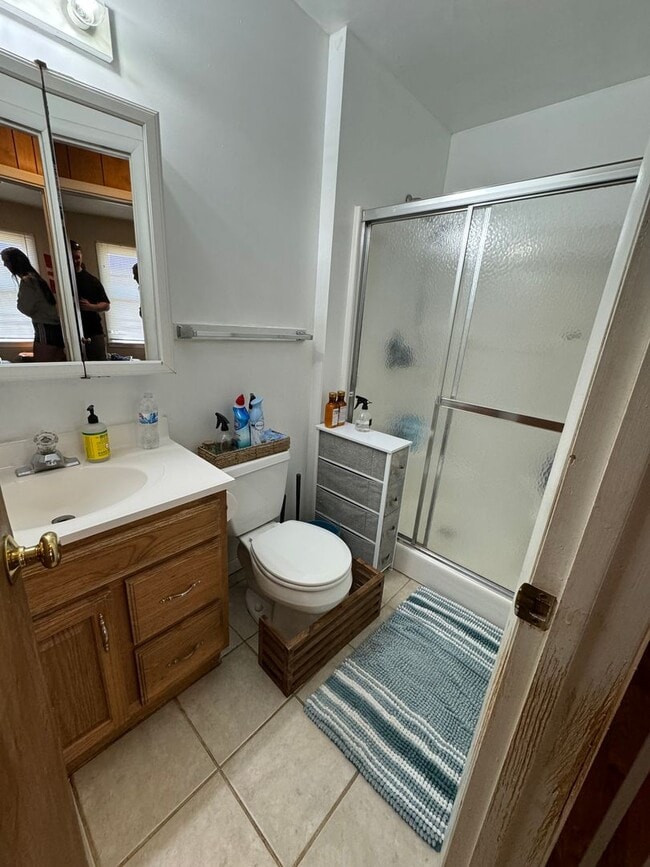 Building Photo - 3 bedroom/2 bathroom house near KU