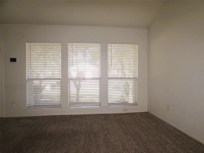 Building Photo - 16706 Running Quail Ct