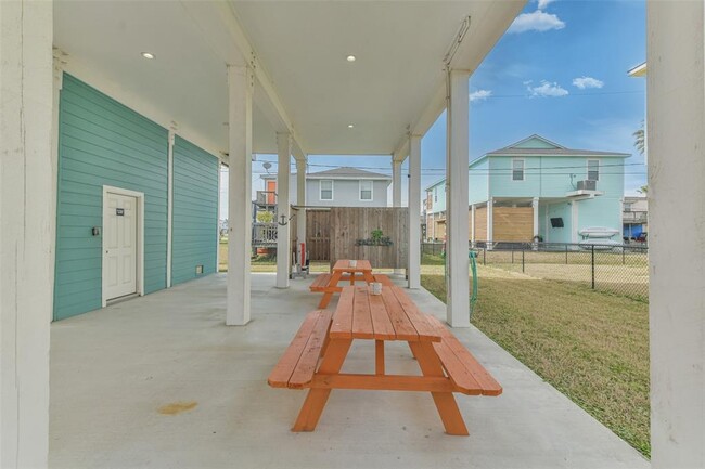 Building Photo - 4022 Fort Bend Dr