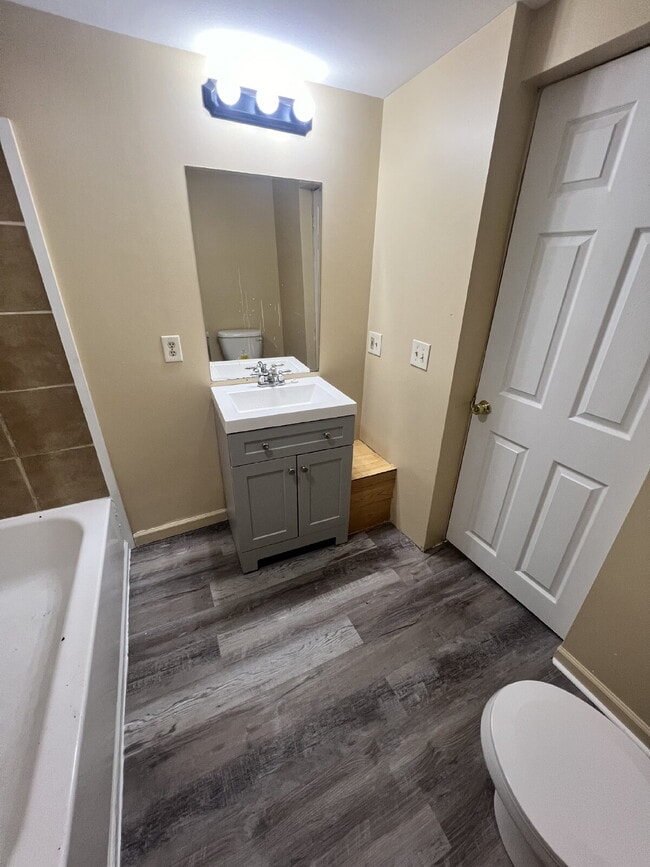 Building Photo - 3 Bedroom Apartment in Perry - Available August 15th, 2026