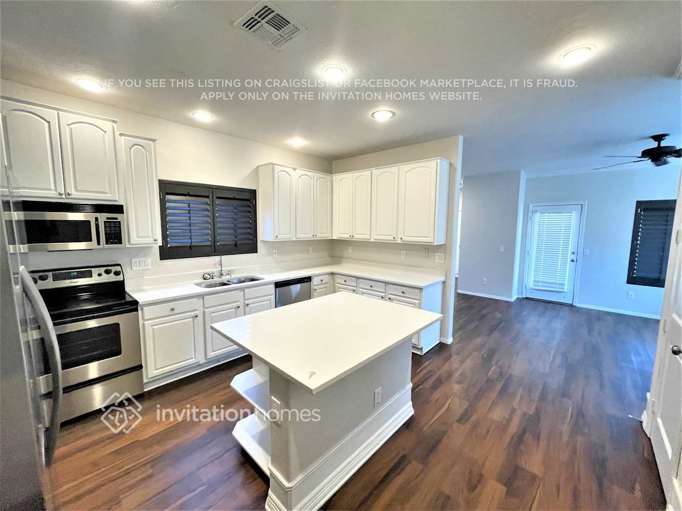 Building Photo - 1757 S Voyager Dr