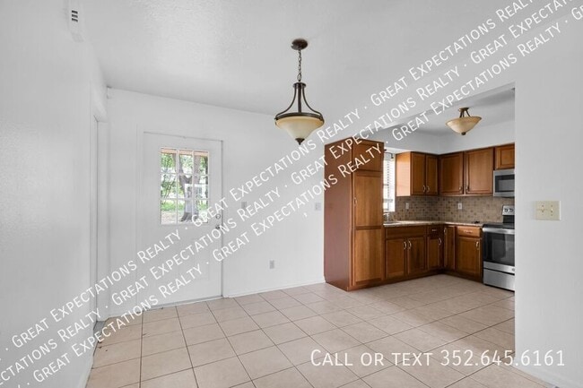 Building Photo - 62 Teak Loop