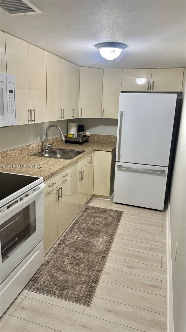 Building Photo - 8794 SW 12th St