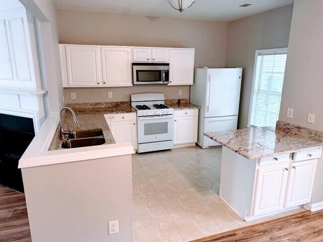 Building Photo - 940 Prestwyck Ct