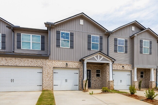 Building Photo - 7589 Discovery Pt Dr NW