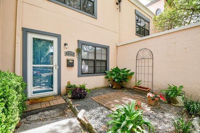 Primary Photo - 5244 Arboles Dr