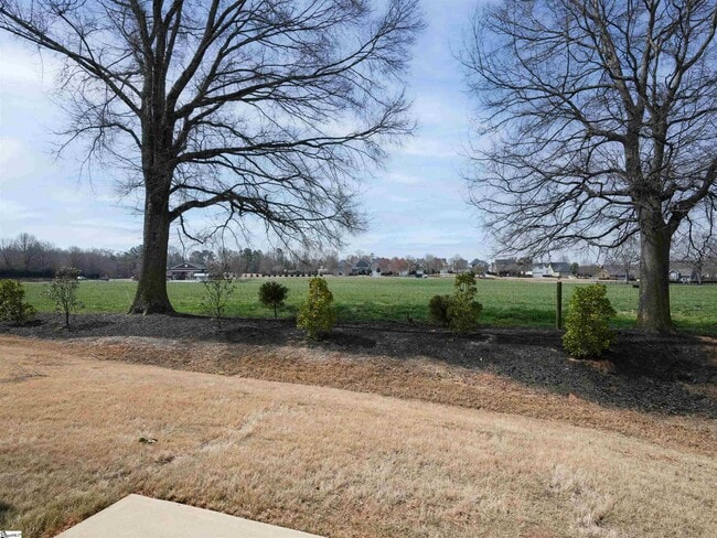 Building Photo - 221 Hipps Crossing Dr