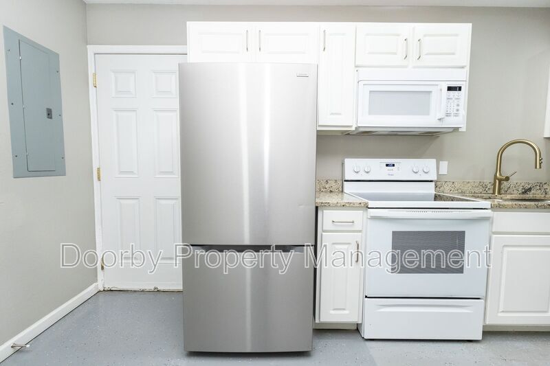 Building Photo - 3850 Youngstown Rd