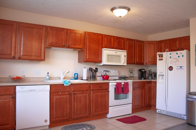 Building Photo - Available for the 2026-2027 lease term.