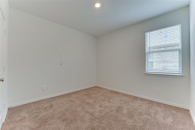 Building Photo - 832 Tulip Ct