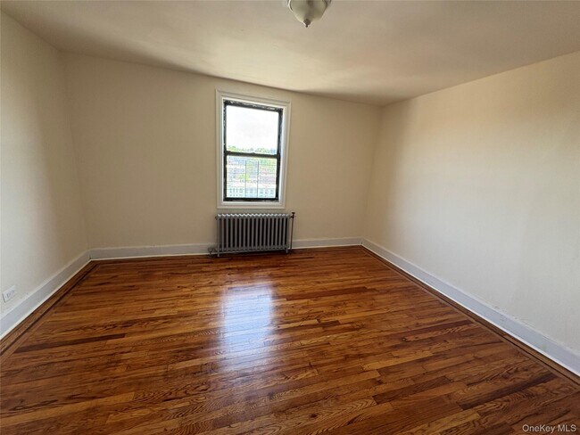 Building Photo - 30 Locust Hill Ave