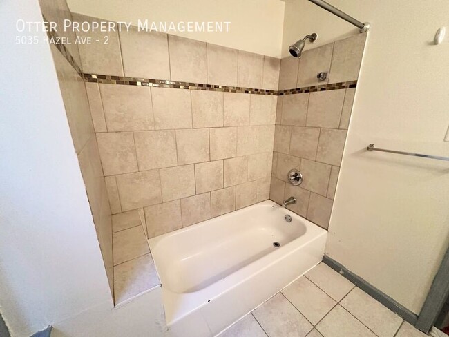 Building Photo - 2BR/1BA Sun-drenched West Philly Apt with ...