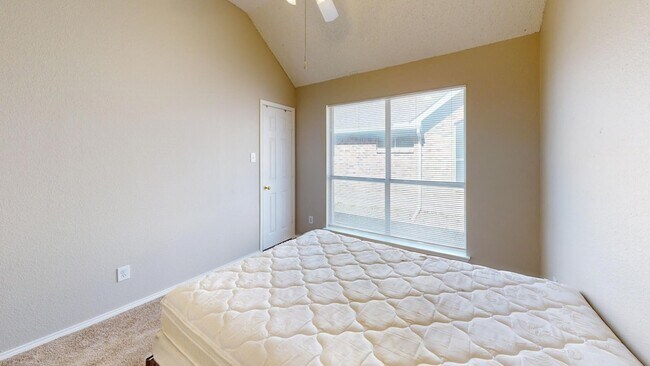 Building Photo - 7812 Silver Sage Dr