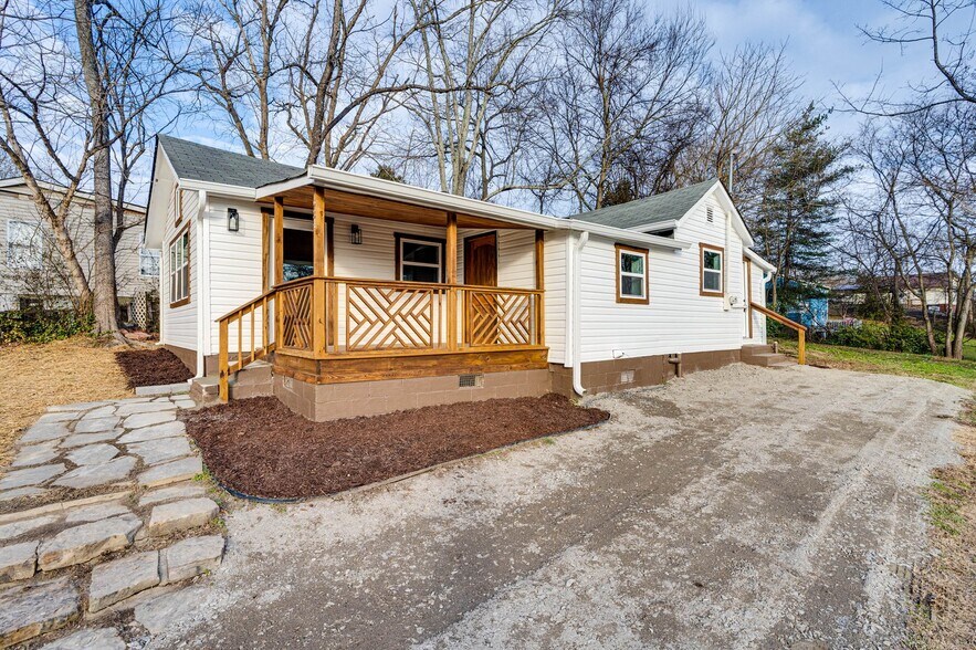 Building Photo - 934 Hulana St