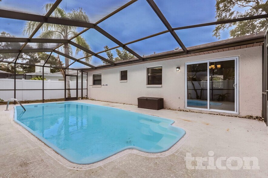 Building Photo - 6804 120th Pl