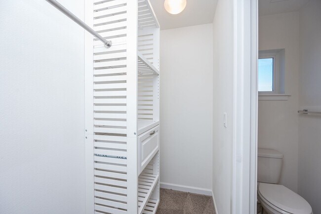 Building Photo - 3 Bedroom home in Yelm with Garage