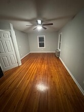 Building Photo - 217 Hollywood Dr