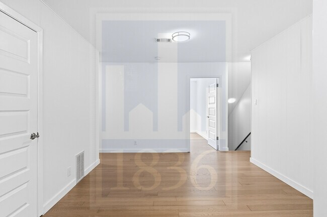 Building Photo - 1705 Deerfield Dr