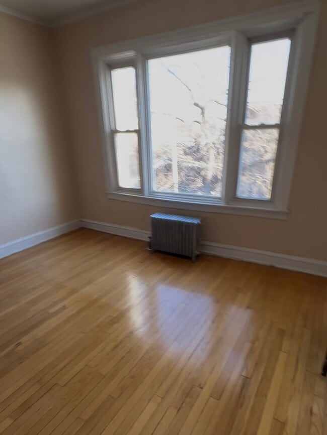 Building Photo - 7825 S Phillips Ave