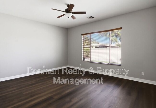 Building Photo - 3146 E Coconino Dr