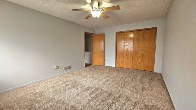 Building Photo - Charming 2-Bed Townhouse Retreat on Harriet Ave  available now.