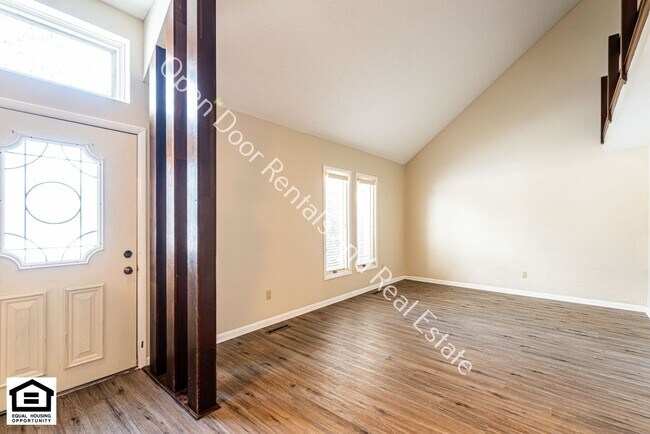 Building Photo - $300 off first months rent. Beautiful HOME! Schedule a showing today!