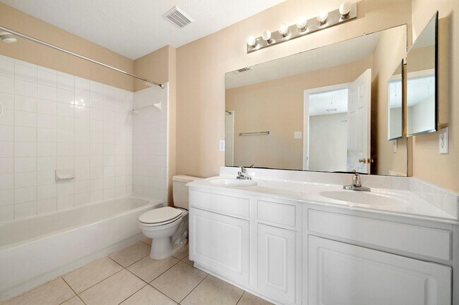 Building Photo - 3318 Cotswald Trail