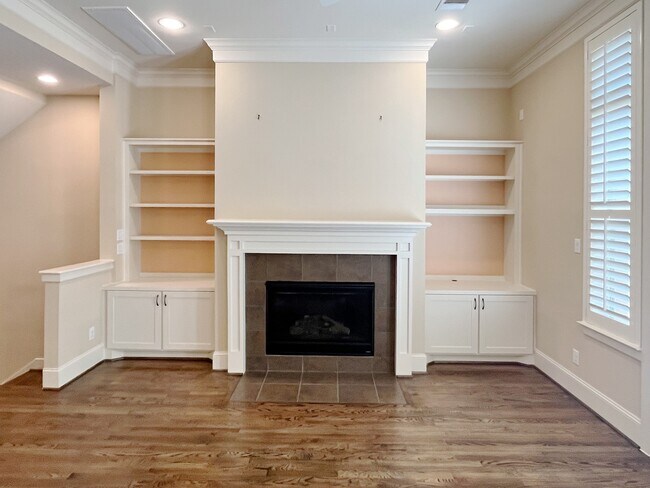 Building Photo - 5207 Gibson St