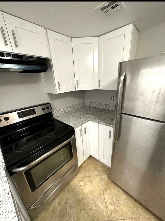 Building Photo - Cozy Upgraded 1bedroom Condo