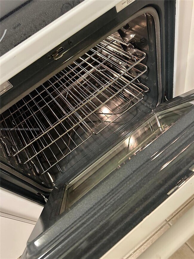 Building Photo - 7955 SW 86th St