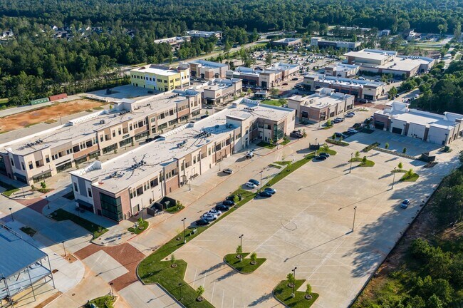 Building Photo - 325 Mallorn Ln