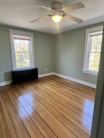 Building Photo - 275 McCorrie Ln