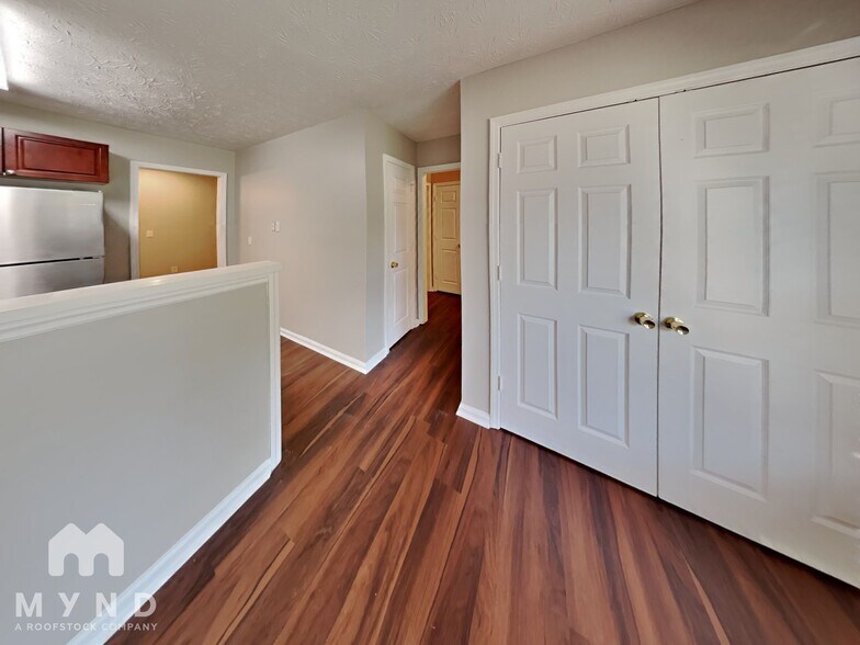 Building Photo - 3259 Pawnee Dr