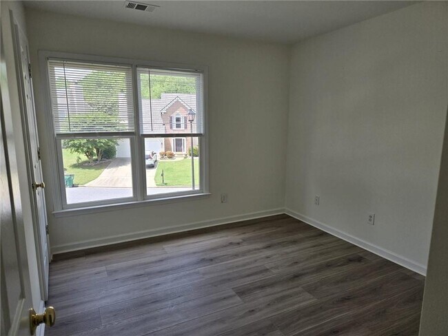 Building Photo - 10845 Glenbarr Dr
